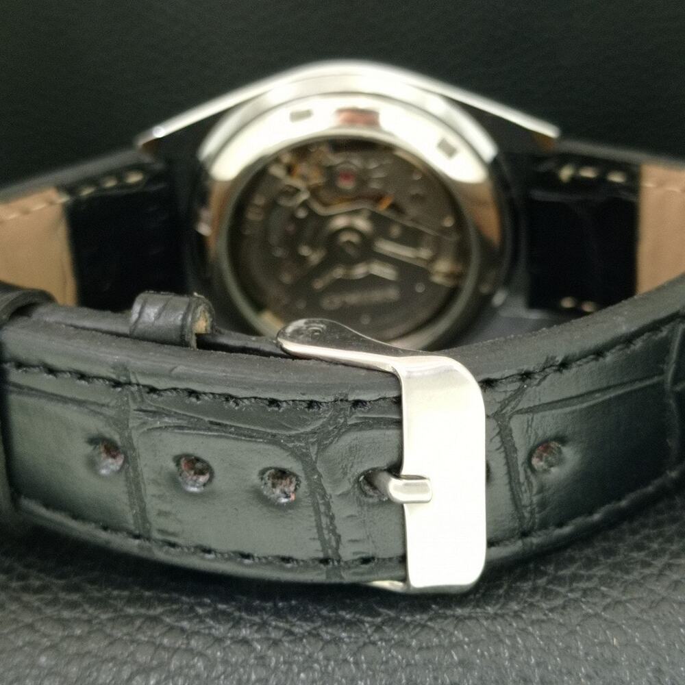 Vintage 1982 Seiko Automatic Mens Silver Watch W/daydate & Green accents - Picture 2 of 10
